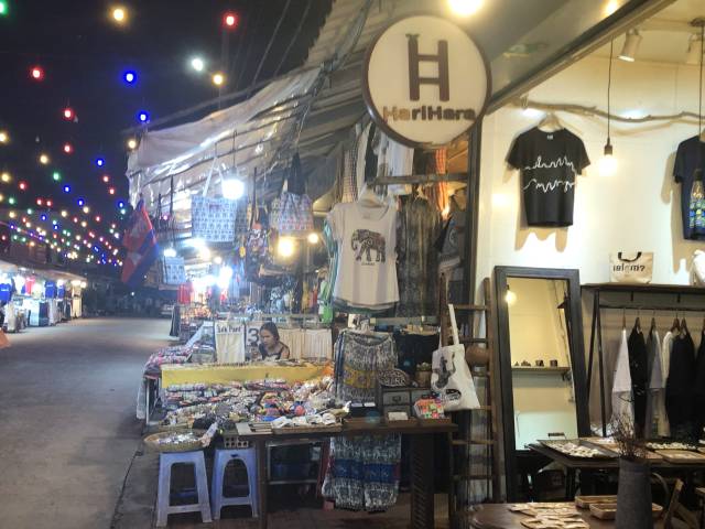 ナイトマーケットの「Hari Hara」さん