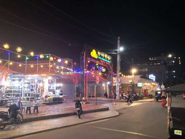 シェムリアップのナイトマーケットでお土産探し