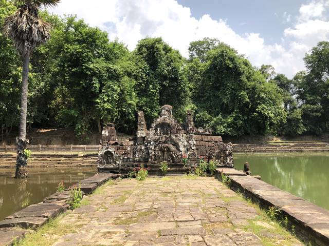 大回りコースのニャックポアン