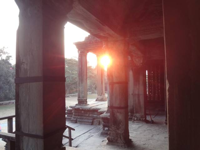 アンコールワットで夕日鑑賞