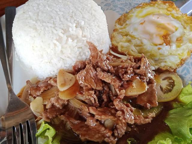 カンボジア料理の「ロックラック」とは