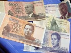 カンボジアには２種類の通貨がある！両替のお話